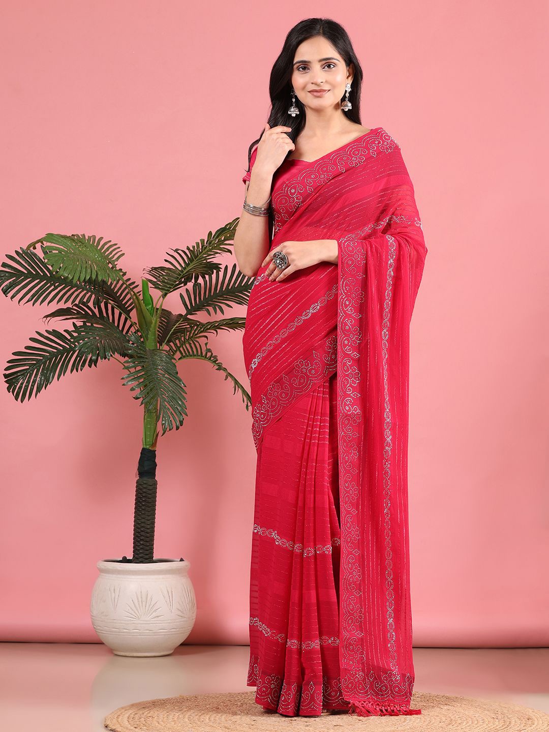 

Pionex Embellished Embroidered Poly Georgette Saree, Pink