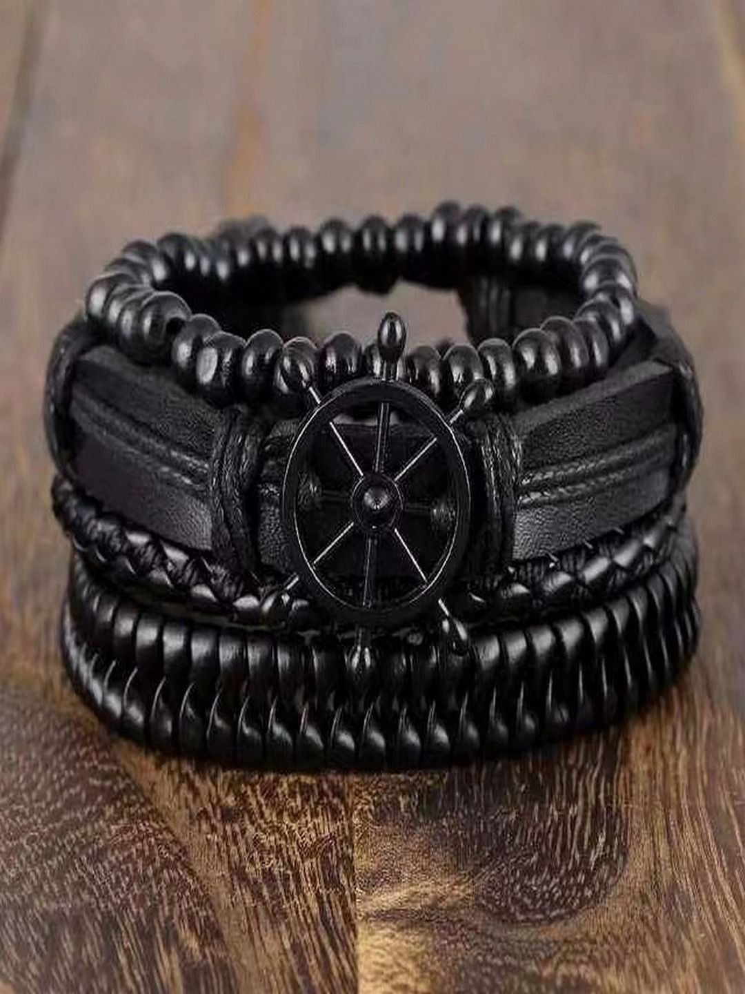 

The Roadster Lifestyle Co Multistring Wheel & Beads Wrap Bracelet, Black