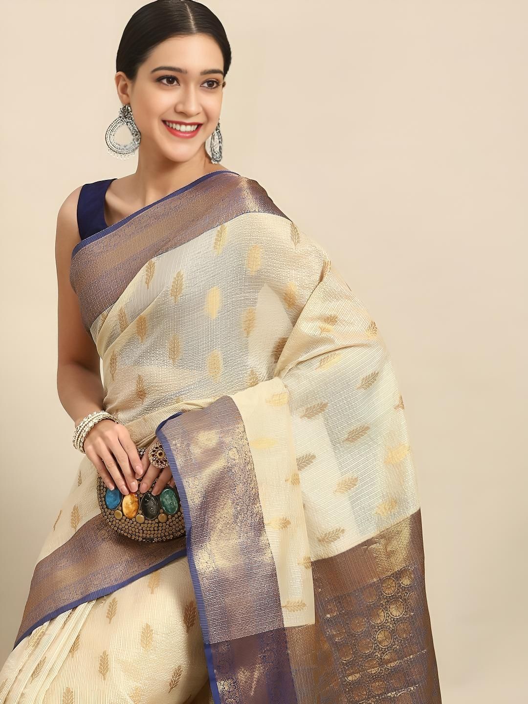 

VILLAGIUS Woven Design Zari Silk Blend Saree, Grey