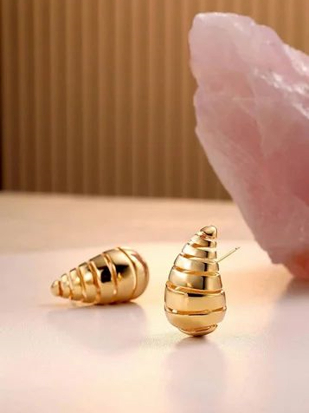 

MADDY SPACE Teardrop Shaped Studs, Gold