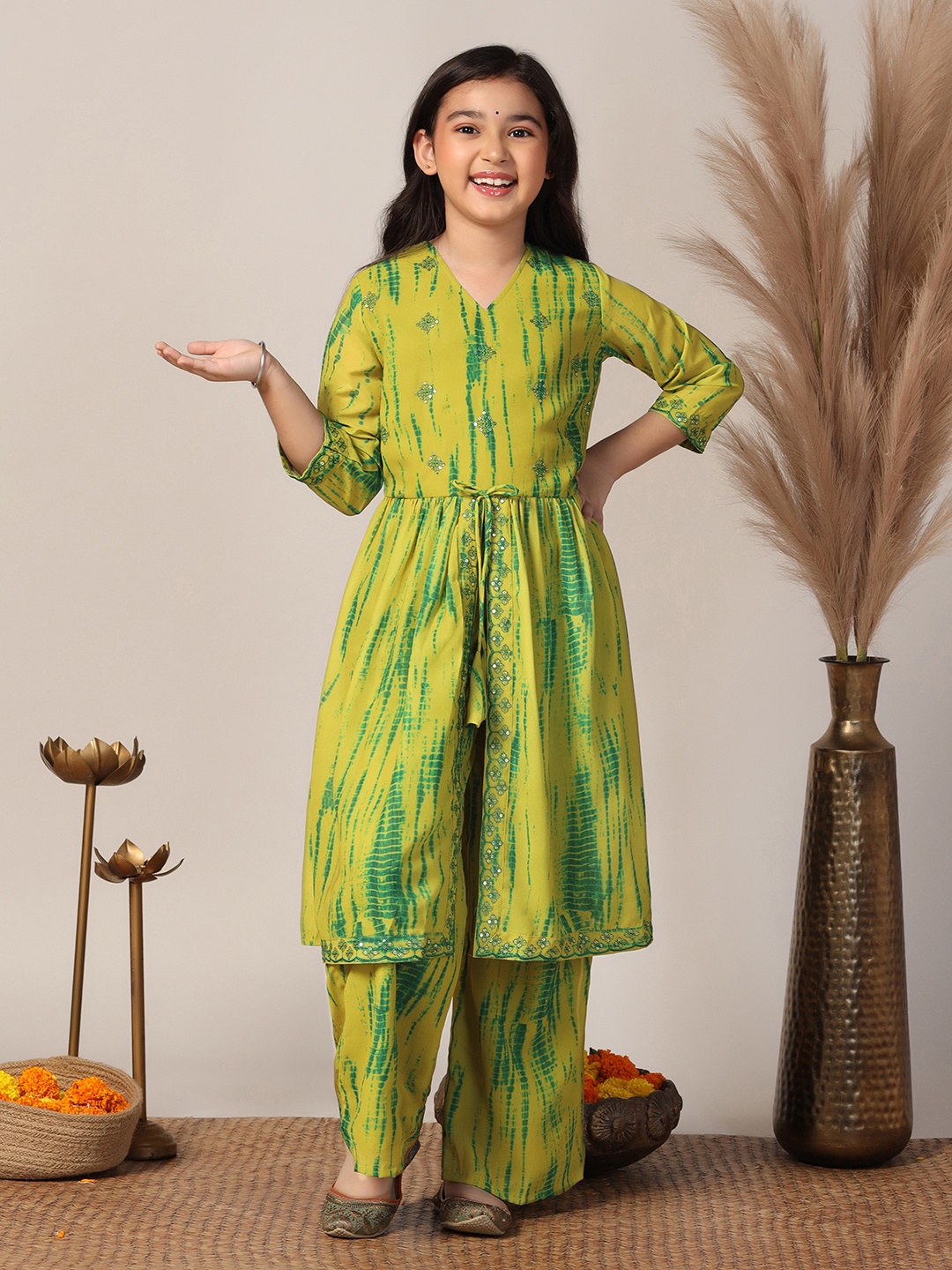 

Sangria Girls Shibori Printed V-Neck A-Line Kurta With Palazzo, Mustard