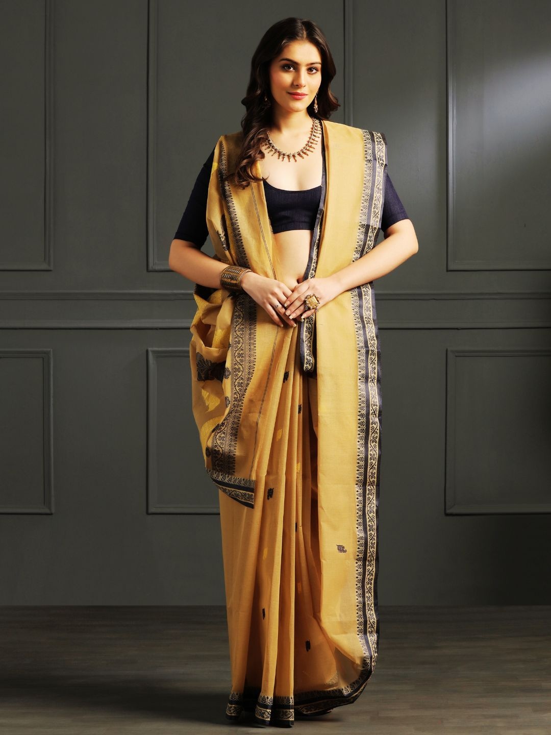 

ADITRI Woven Design Pure Cotton Handloom Khadi Saree, Beige