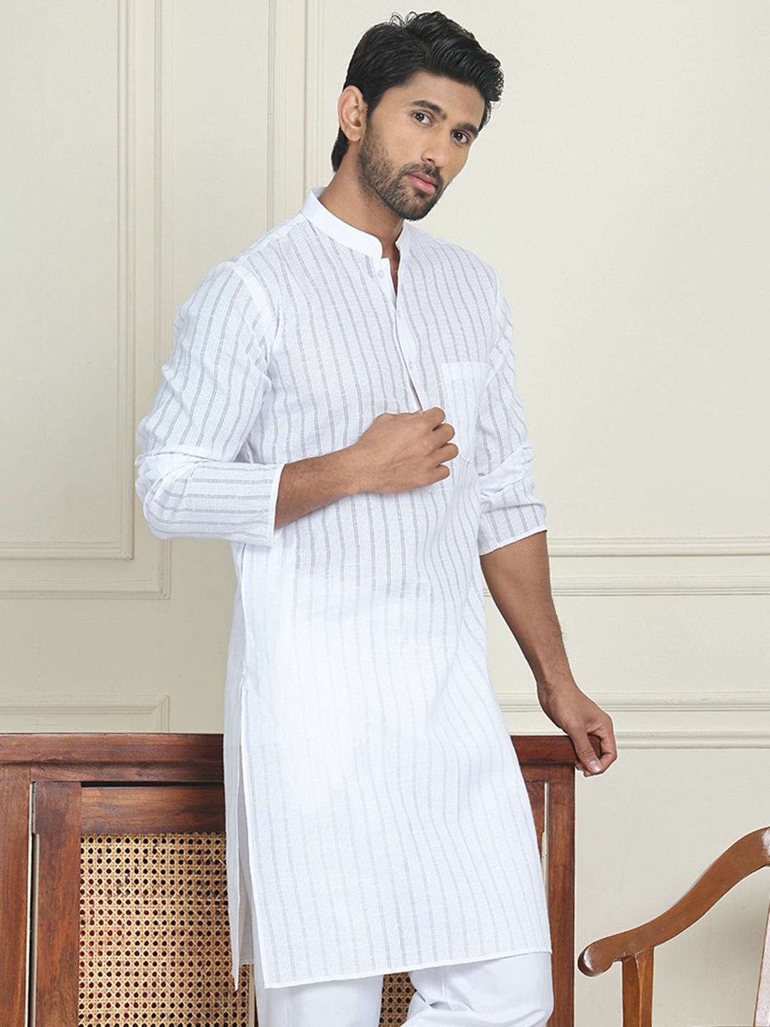 

Jompers Striped Mandarin Collar Pure Cotton Straight Kurtas, White