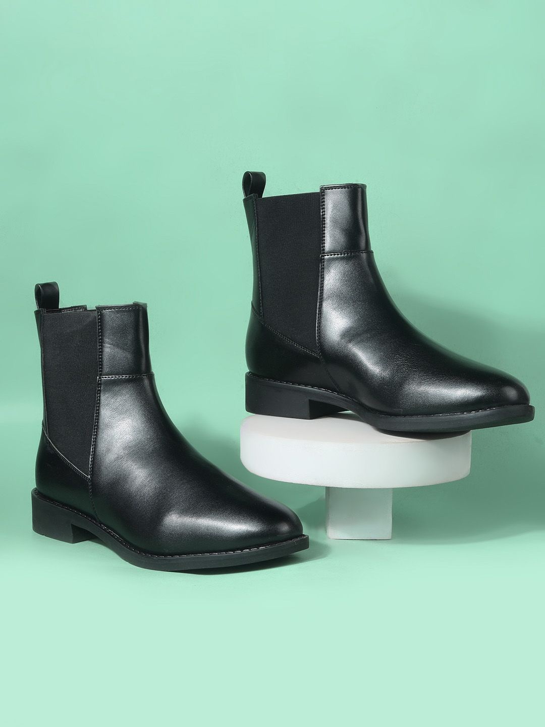 

Bata Women Heeled Chelsea Boots, Black