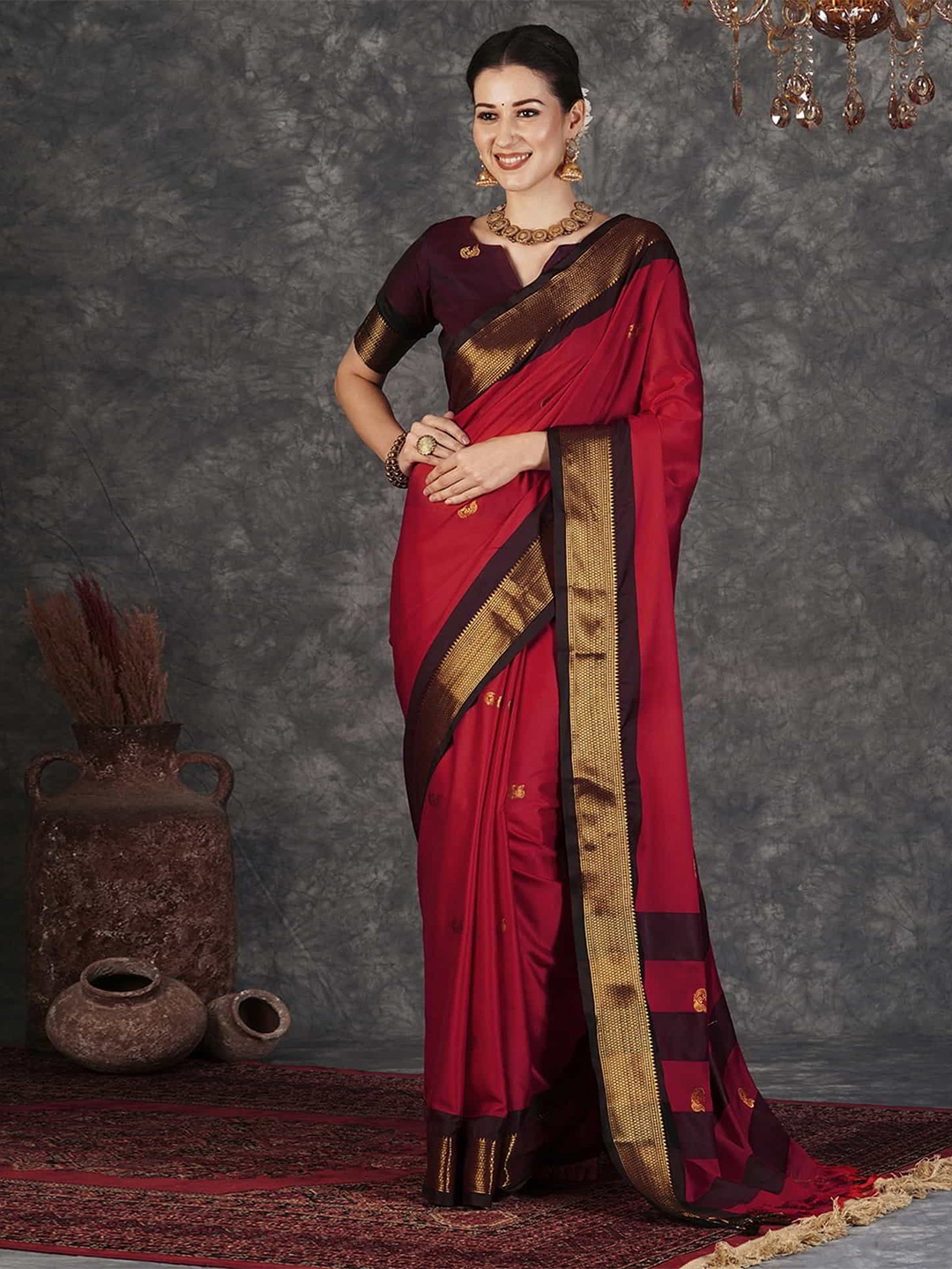

DIVASTRI Woven Design Zari Pure Silk Mysore Silk Saree, Red