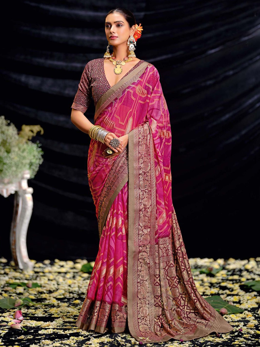 

Saree mall Zari Brasso Designer Sarees, Pink