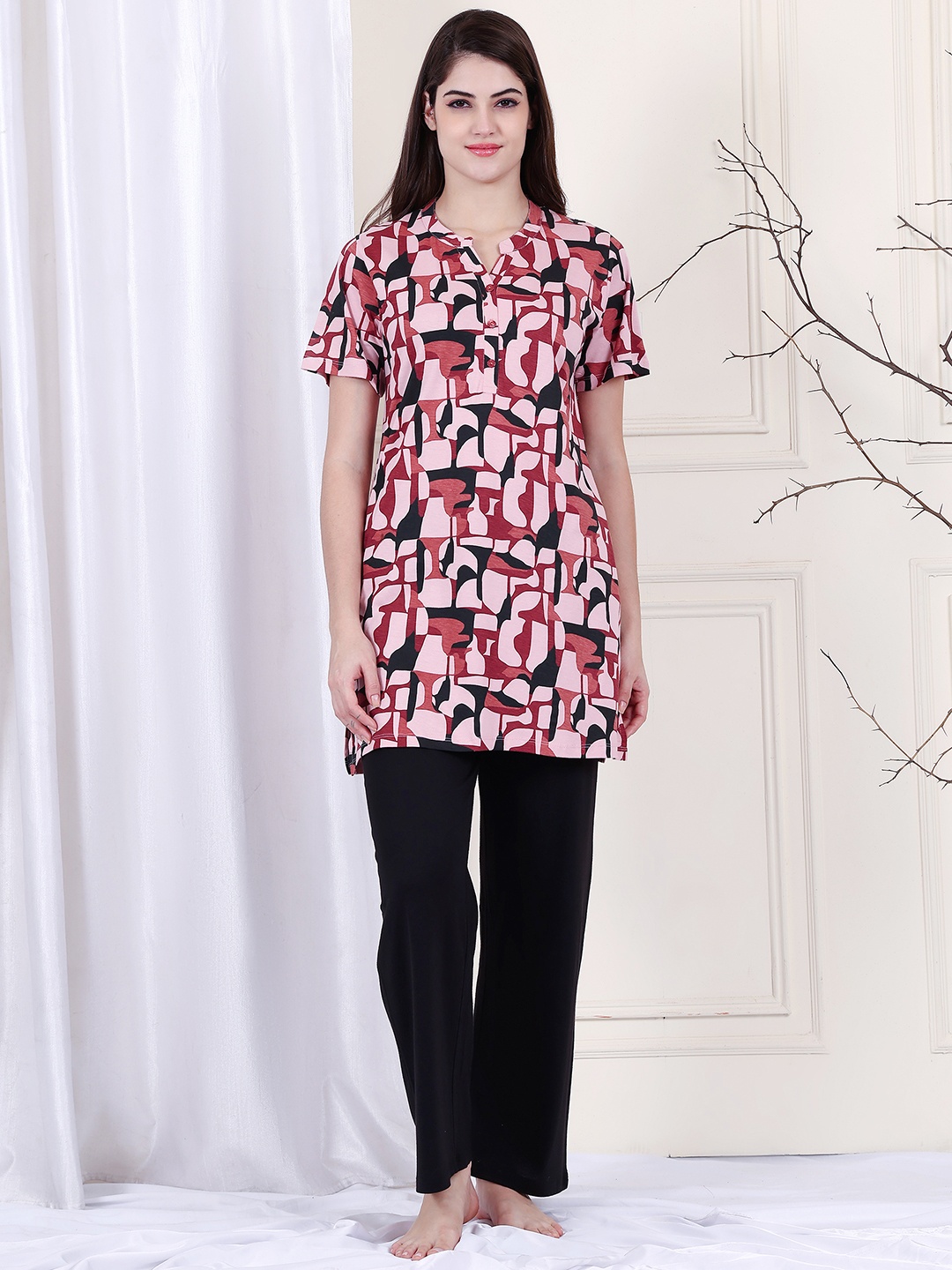 

Kanvin Women Abstract Printed Night suit, Pink