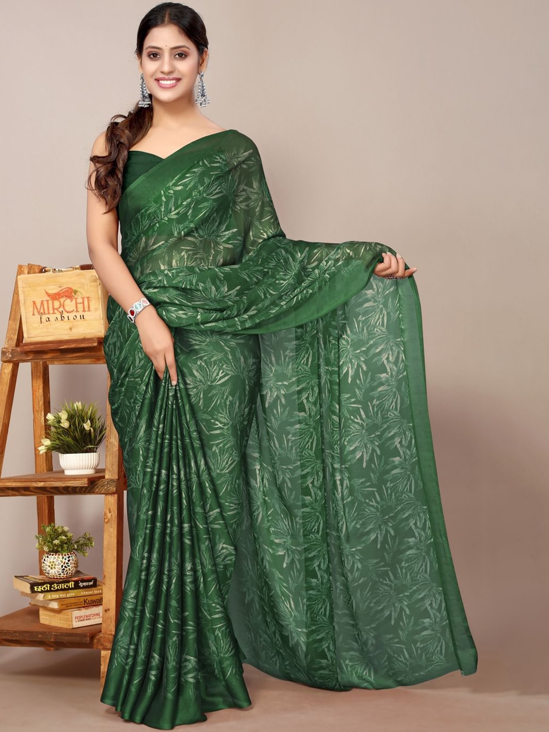 

KALINI Women Floral Printed Saree, Green