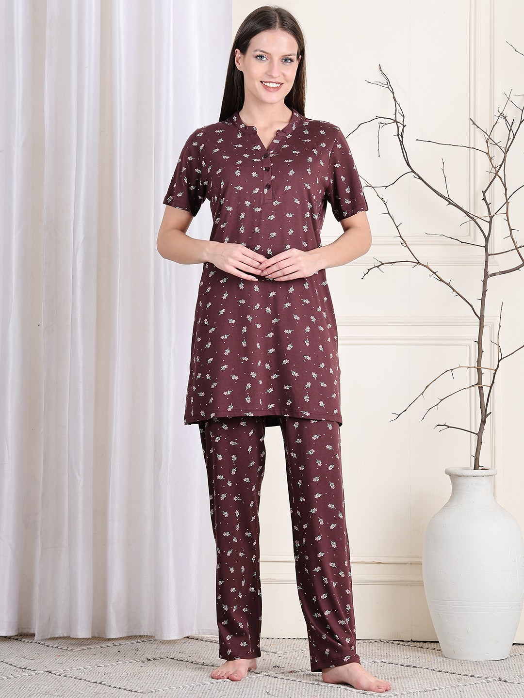 

Kanvin Women Floral Printed Slip On Night suit, Brown