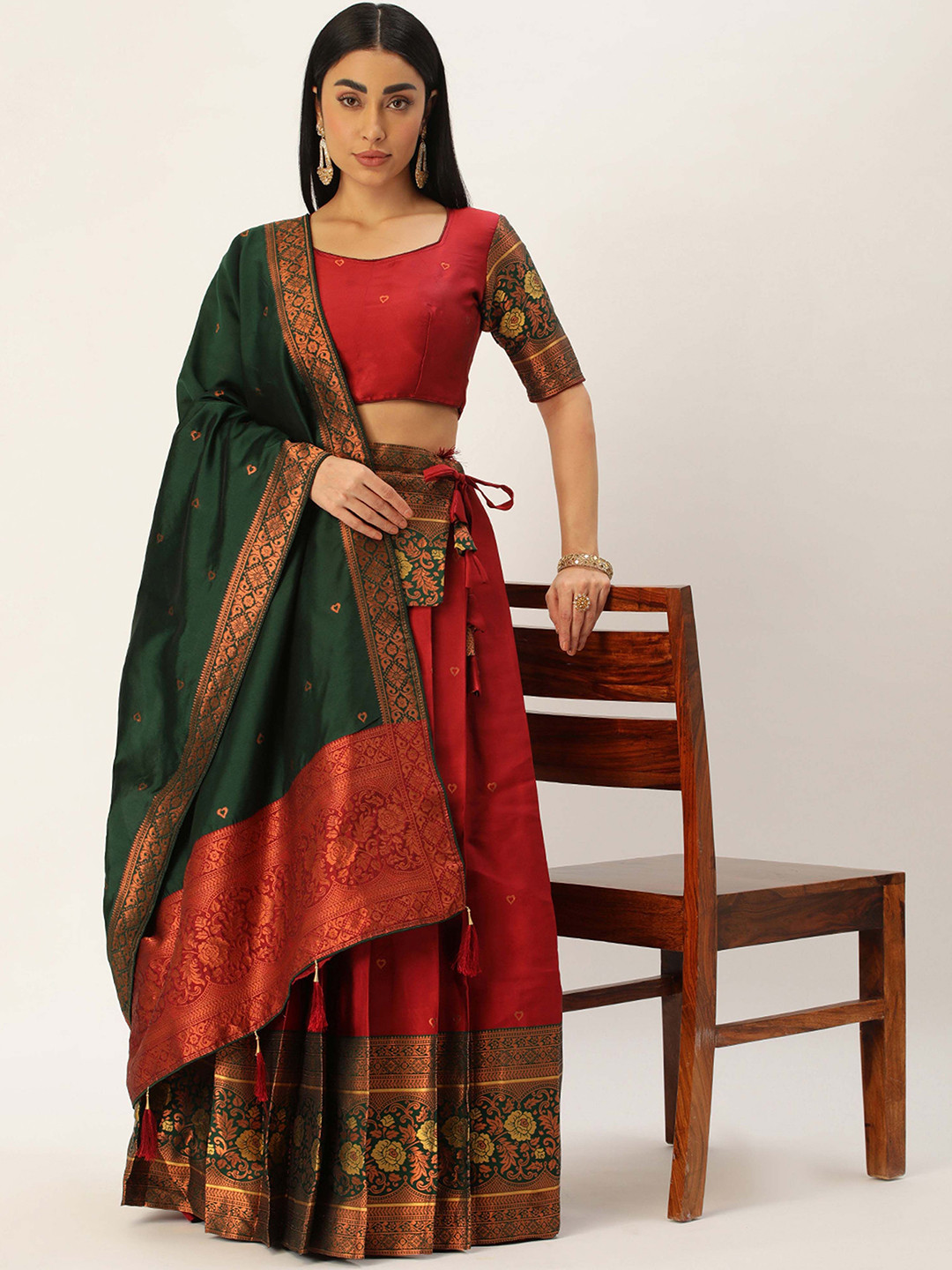 

DIVASTRI Woven Design Taffeta Zari Silk Half Saree & Unstitched Blouse With Dupatta, Maroon