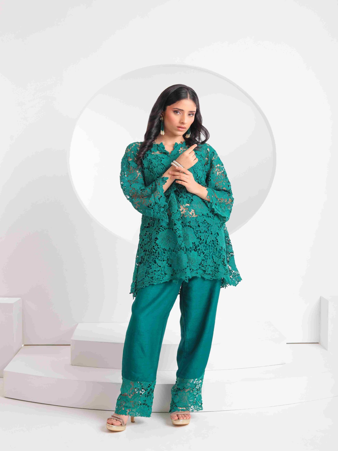 

The Front Row Self Design Notch Neck Lace Tunic With Trousers, Green