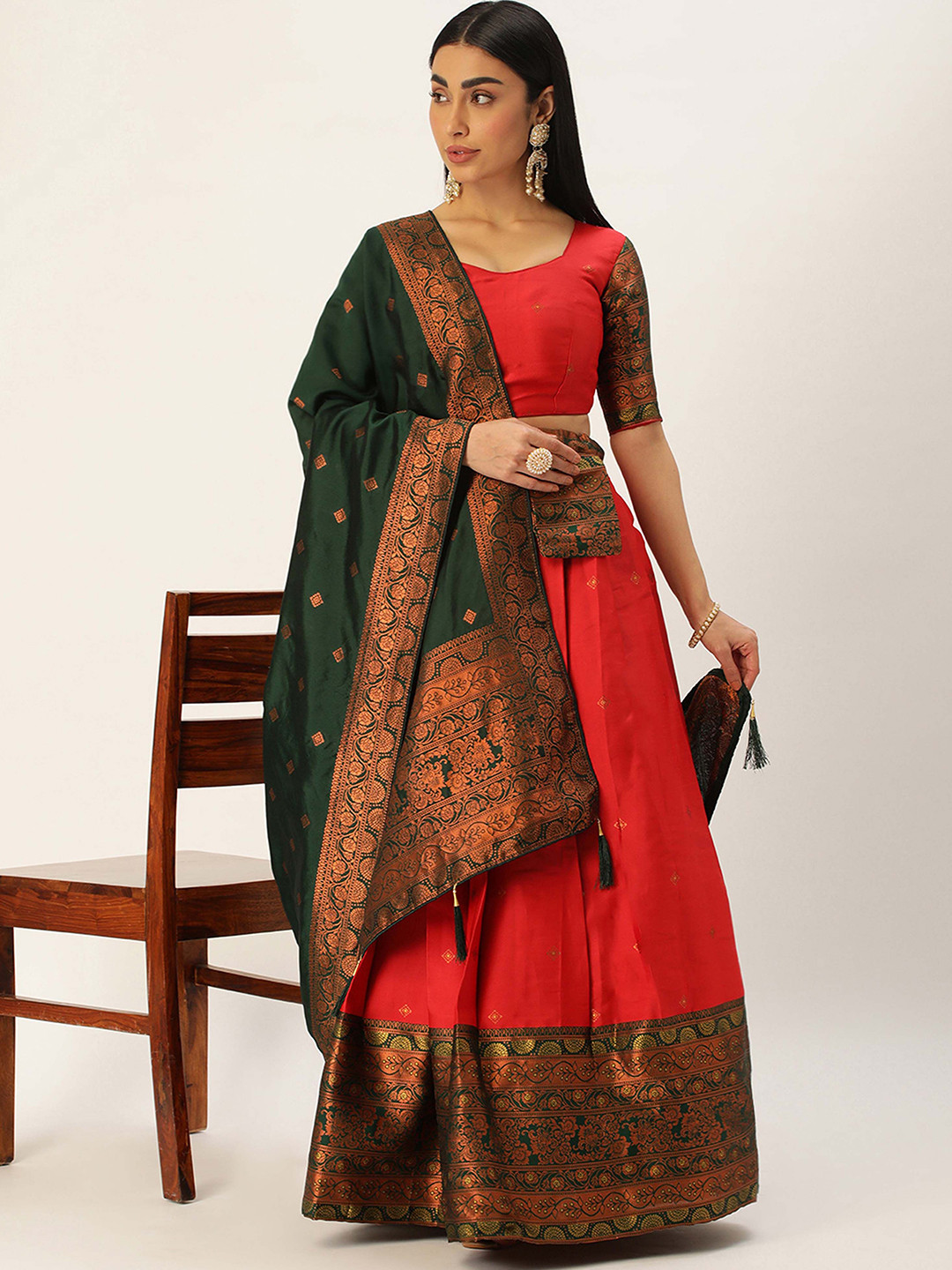 

DIVASTRI Beads and Stones Semi-Stitched Lehenga & Unstitched Blouse With Dupatta, Red