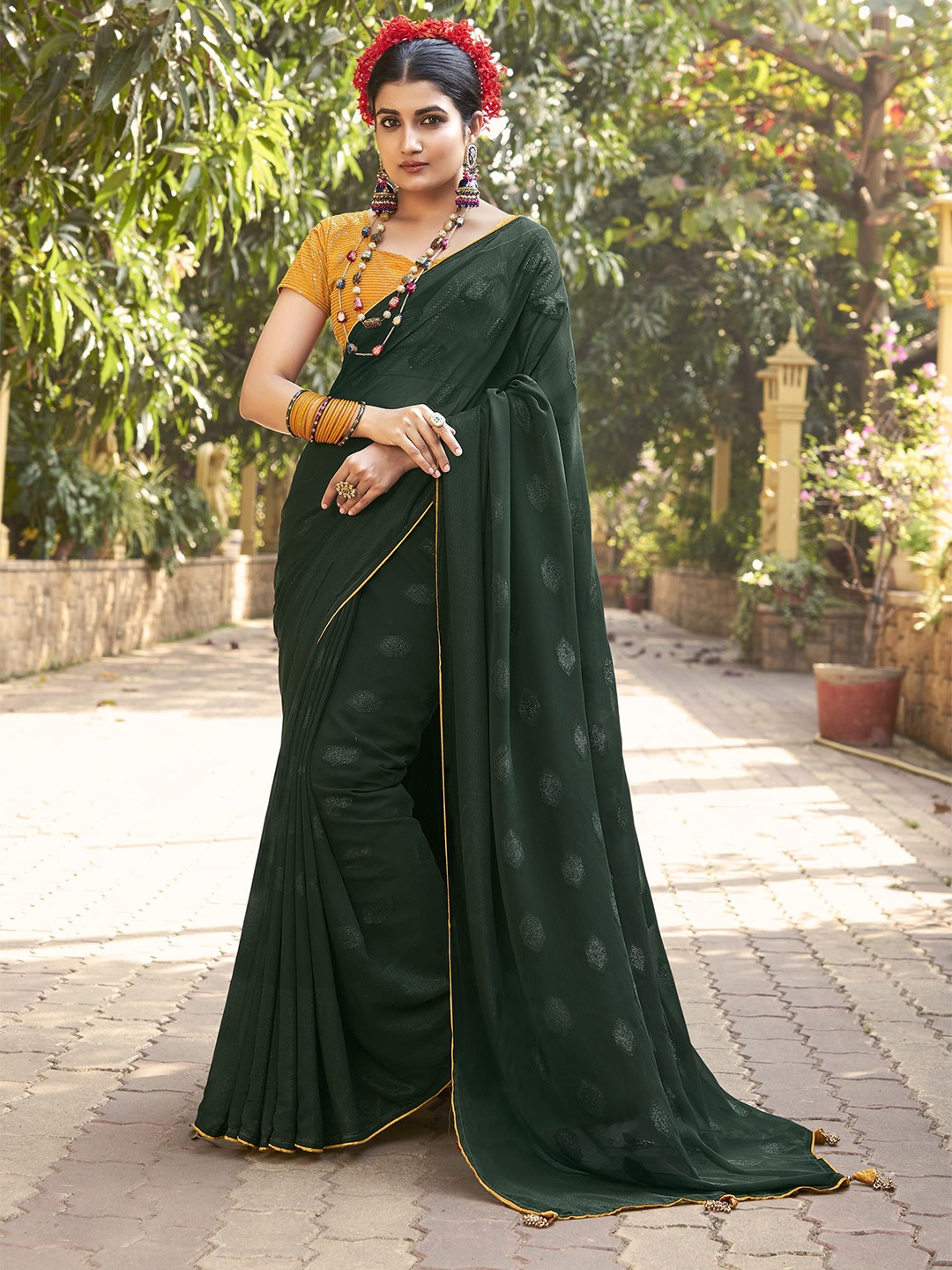 

VIRENDRA TEXTILES Floral Pure Georgette Saree, Green