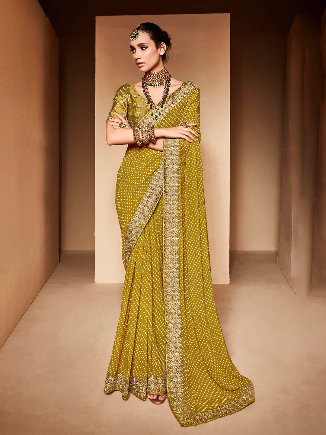 

DIVASTRI Bandhani Embroidered Bandhani Saree, Olive