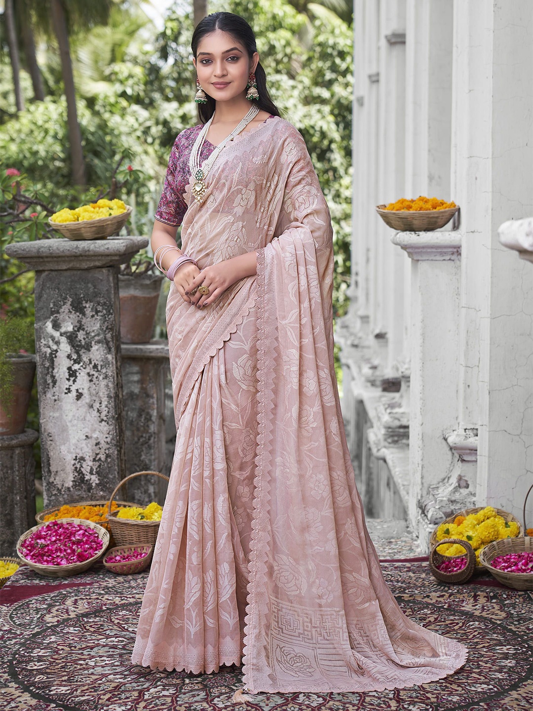 

VIRENDRA TEXTILES Woven Design Sequinned Pure Georgette Saree, Peach