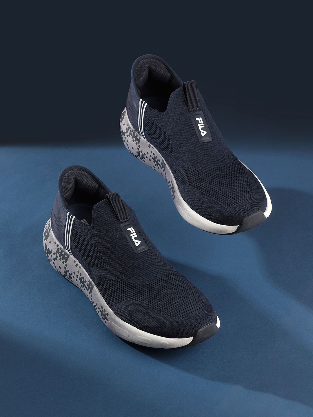 

FILA ADDOR Men Slip-On Walking Shoes, Navy blue