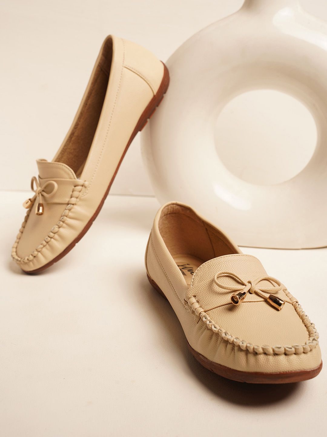 

JM Looks Women Stylish Round Toe Loafer, Cream
