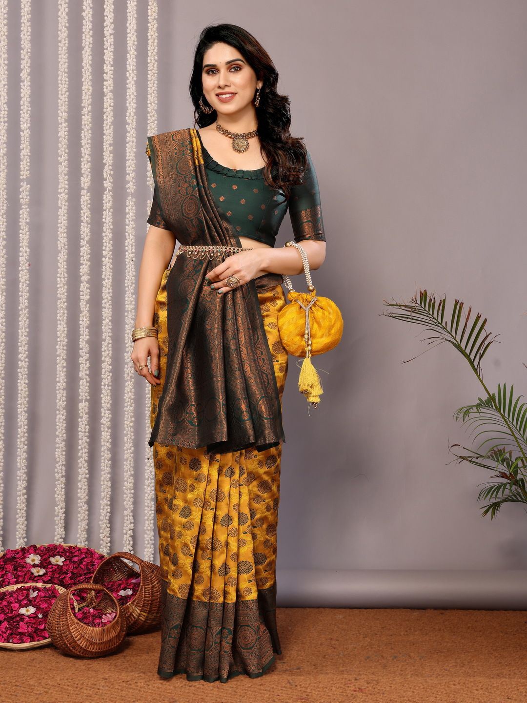 

ASCIIBLUES Woven Design Zari Banarasi Saree, Mustard