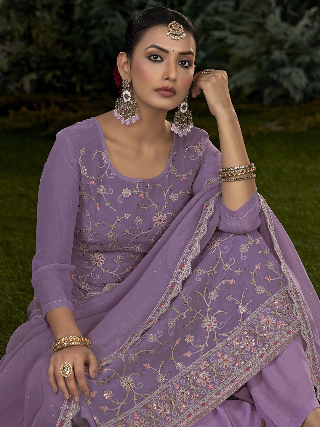 

Anouk Floral Embroidered Unstitched Dress Material, Lavender