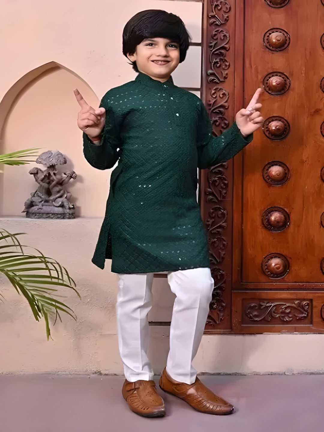 

Qtsy Boys Floral Embroidered Band Collar Sequinned Pure Cotton Straight Kurta With Pyjamas, Green