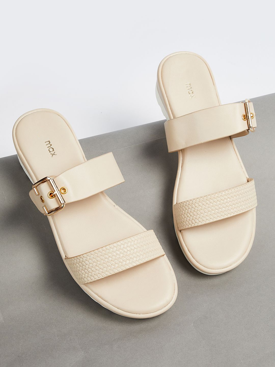 

max Women Flatform Sandals, Beige
