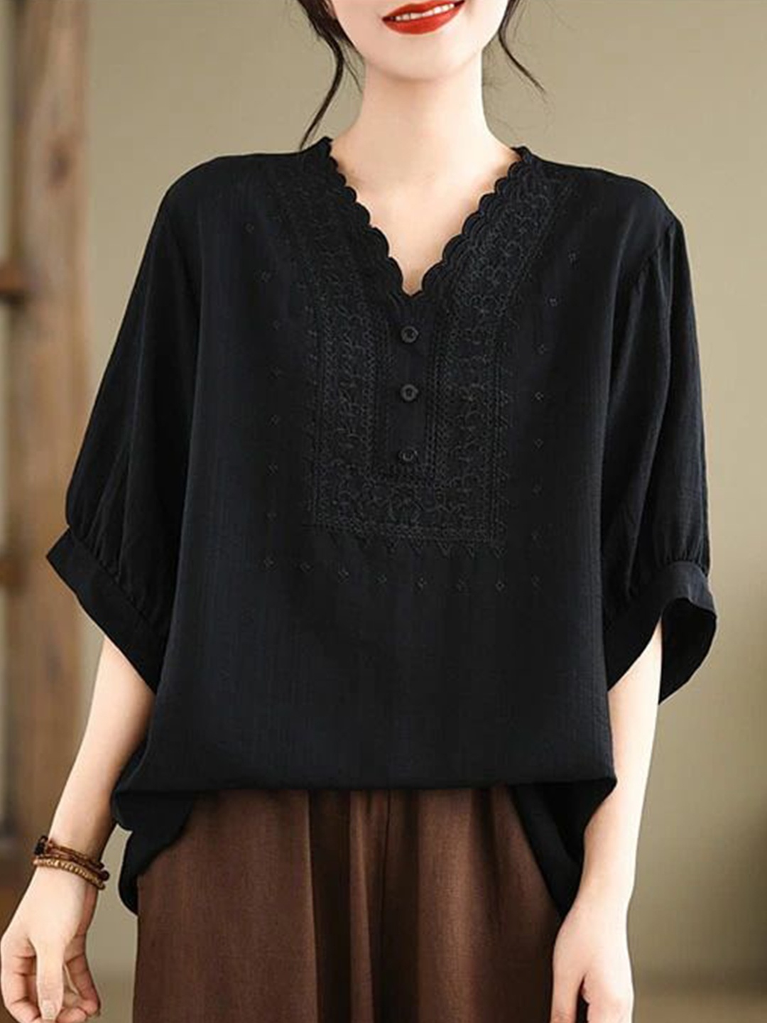 

Sidhidata Embroidered Top, Black