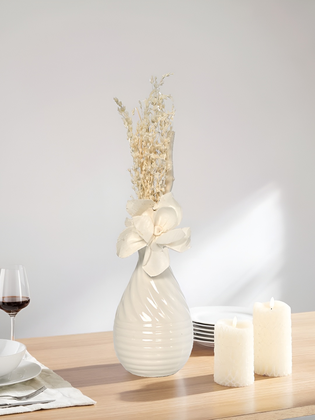 

Cortina White Fragrance Jasmine Reed Diffuser With Ceramic Vase