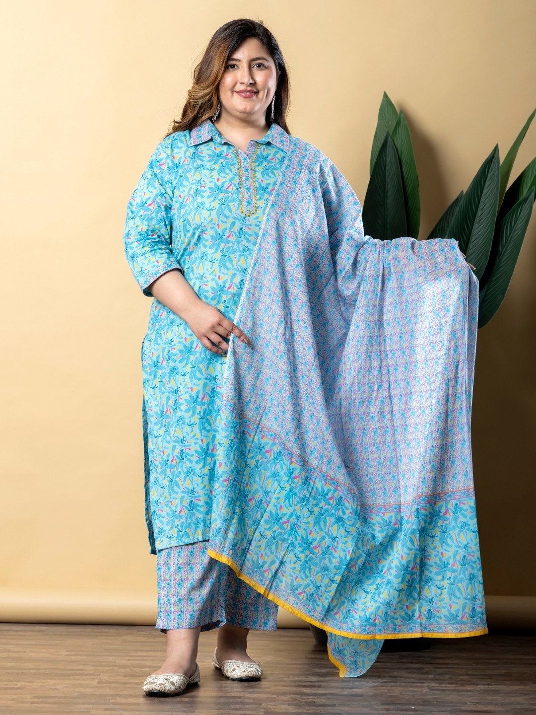 

Readiprint Fashions Women Floral Printed Regular Thread Work Pure Cotton Kurta with Palazzos & With Dupatta, Blue