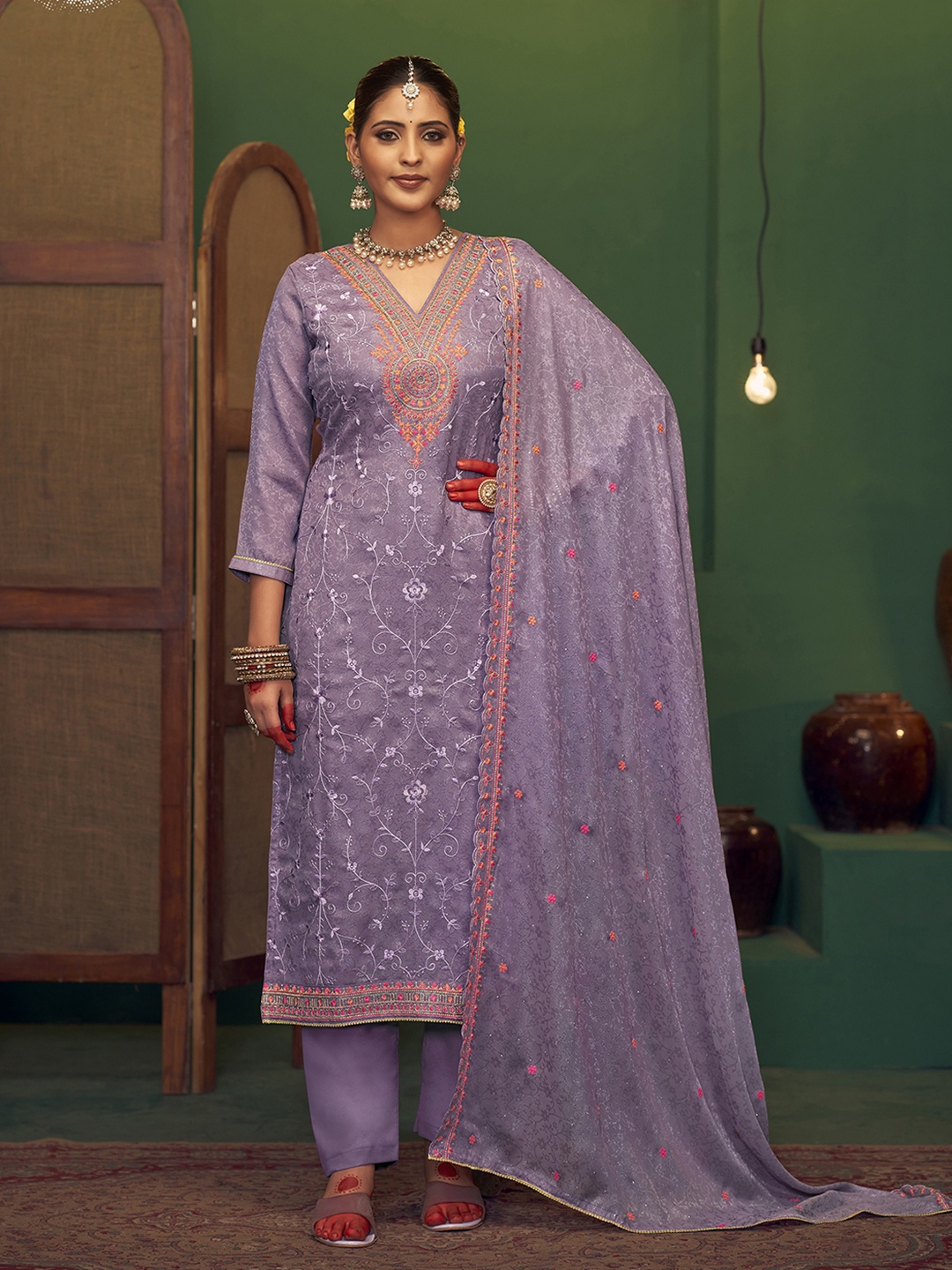 

Anouk Lavender Floral Embroidered Beads And Stones Georgette Unstitched Dress Material