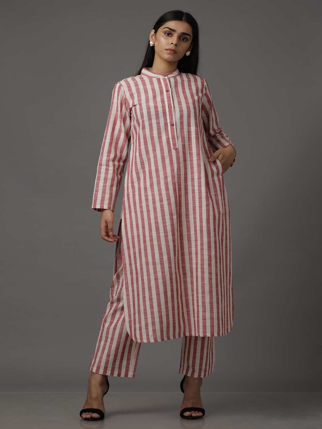 

TJORI Women Striped Woven Design Mandarin Collar Pure Cotton Kurta, Off white