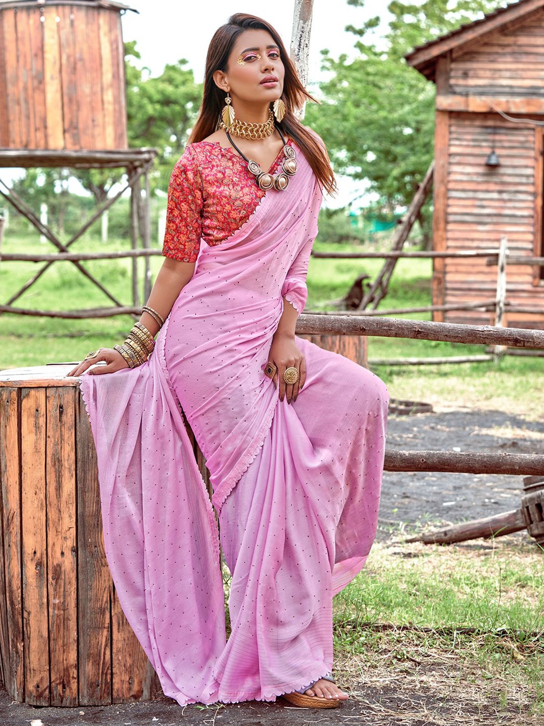 

LeeliPeeri Designer Embellished Beads and Stones Designer Saree, Pink