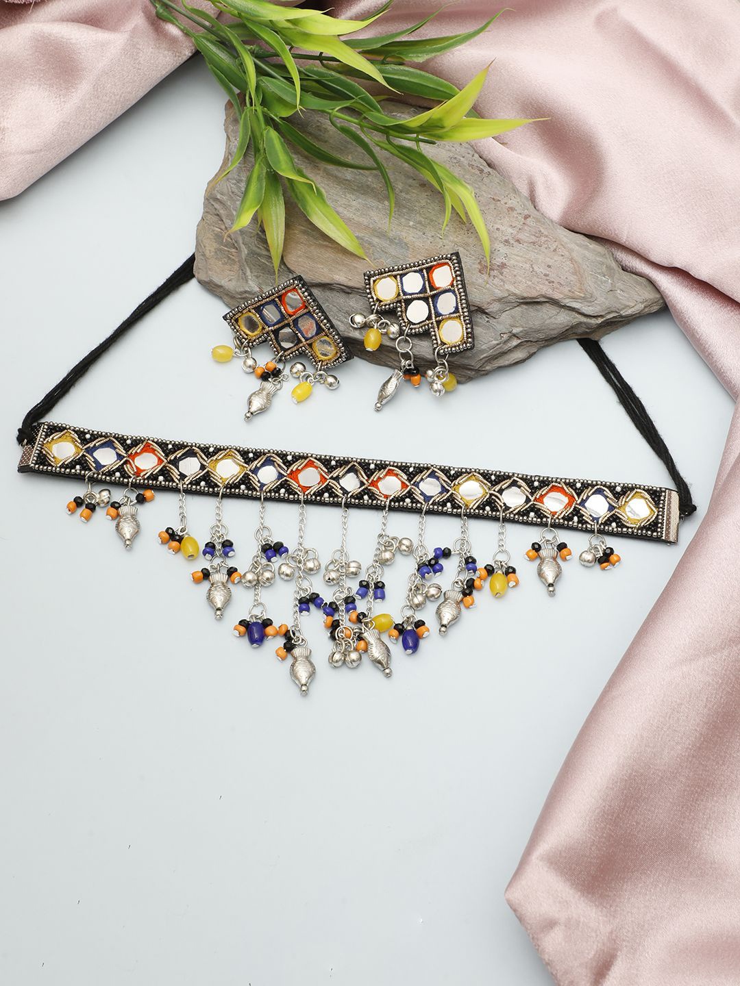 

VIVAZS Silver-Plated Stones-Studded And Beaded Jewellery Set