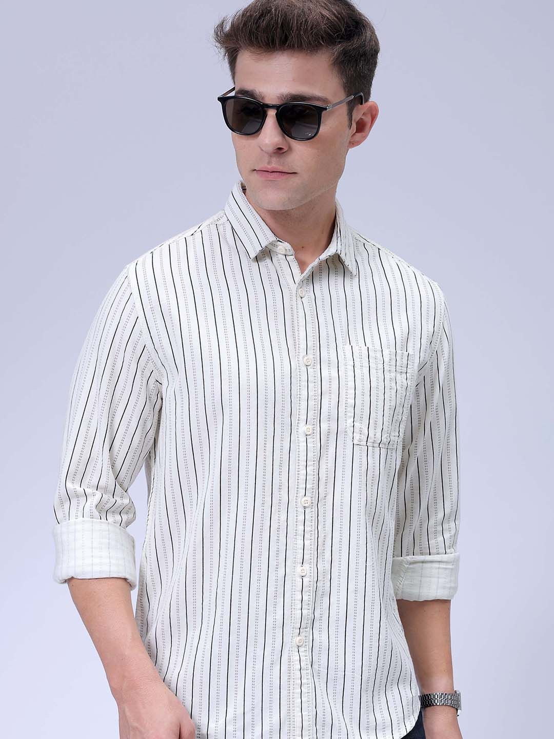 

The Indian Garage Co Men Spread Collar Vertical Striped Casual Shirt, White