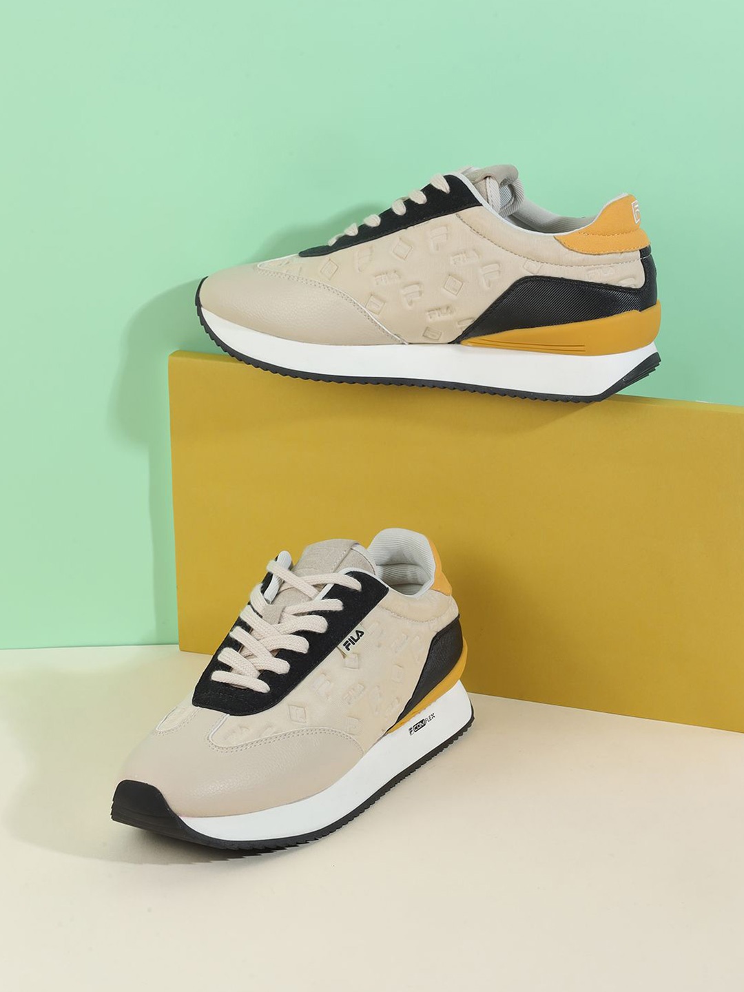 

FILA RETRO-JO DEBO Women Lace-Ups Walking Shoes, Beige