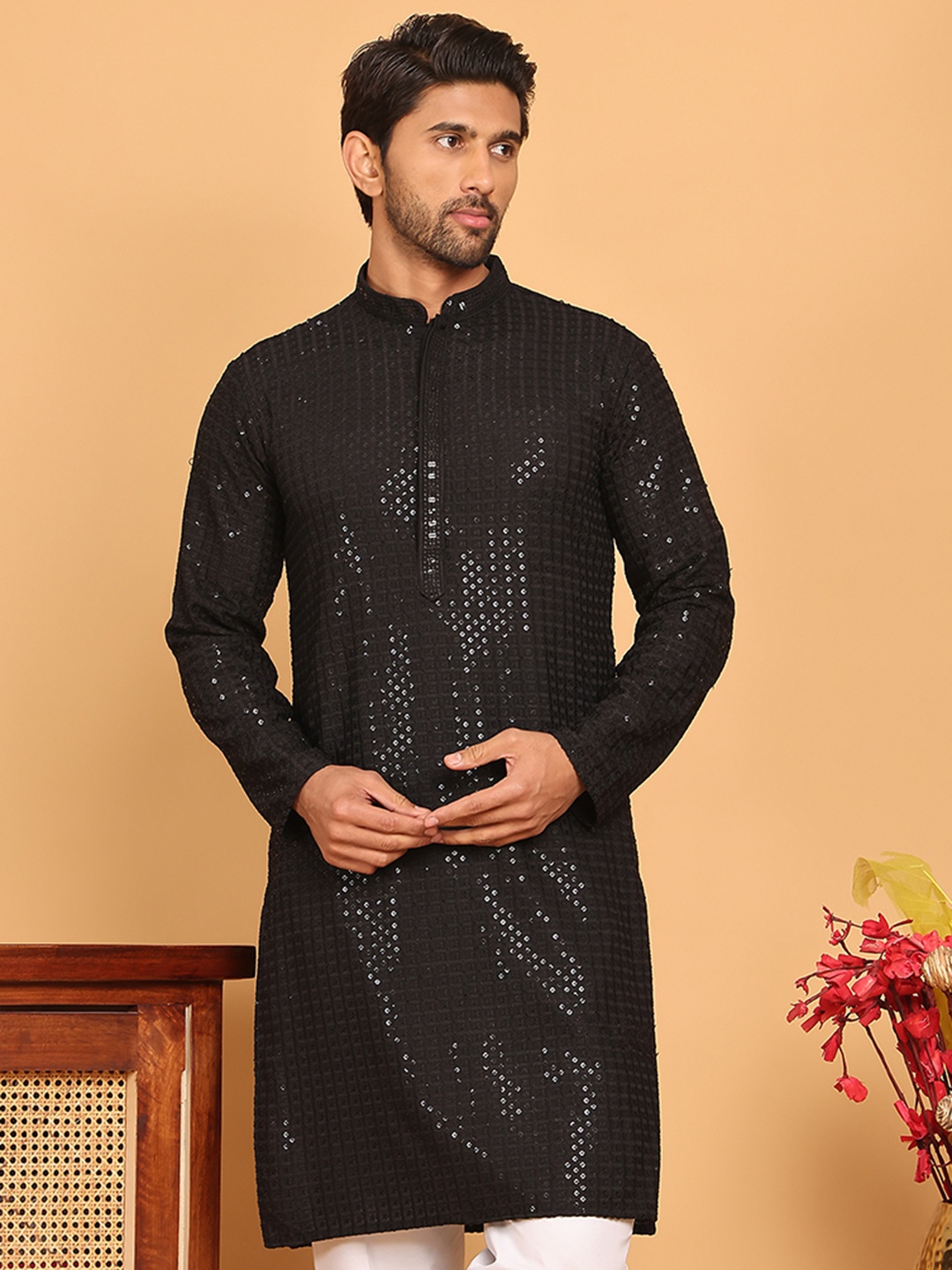 

Jompers Mandarin Collar Geometric Embroidered Sequins Straight Kurta, Black