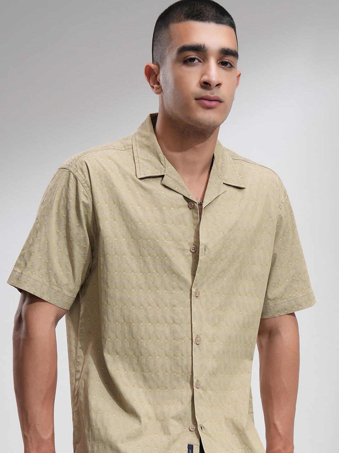 

HIGHLANDER Men Sulphur Washed Cuban Collar Relaxed Shirt, Khaki