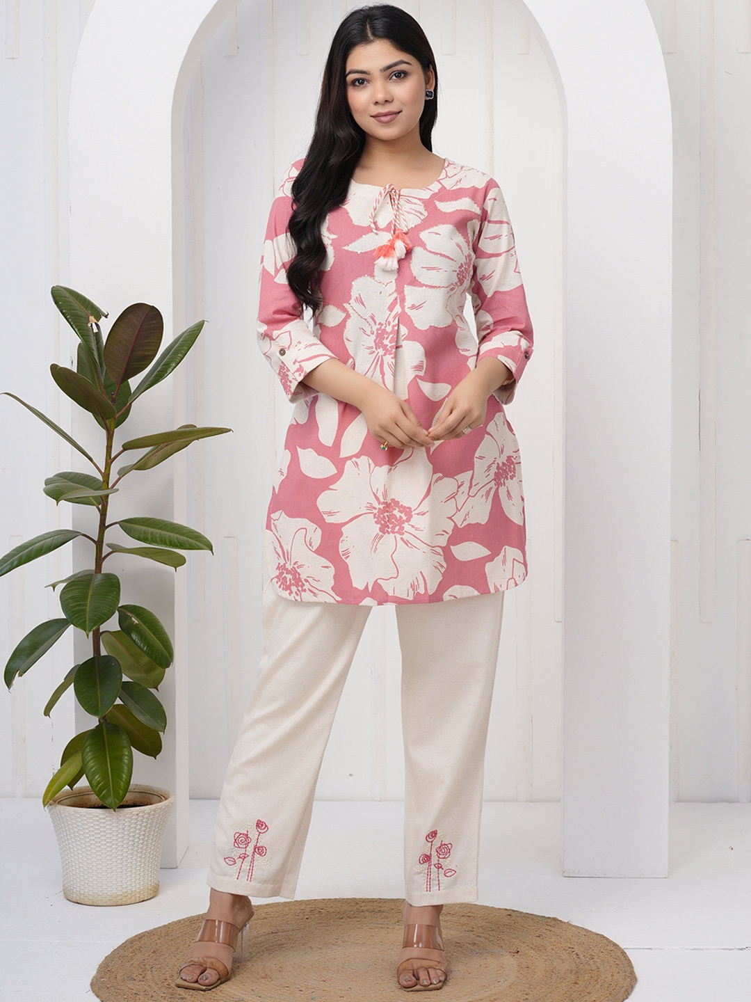 

ZOYOTO Floral Printed Tie-Up Neck Tunic With Trouser, Pink