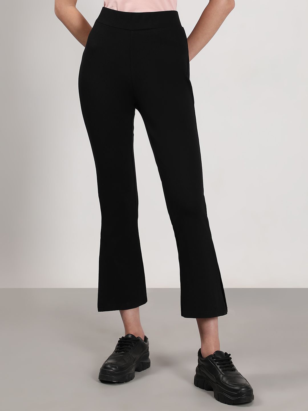 

Vero Moda Women Flared High-Rise Trousers, Black