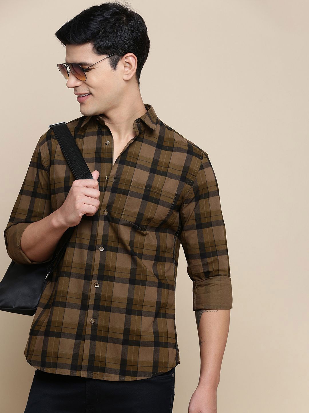 

INVICTUS Men Sport Slim Fit Spread Collar Tartan Checked Cotton Casual Shirt, Olive
