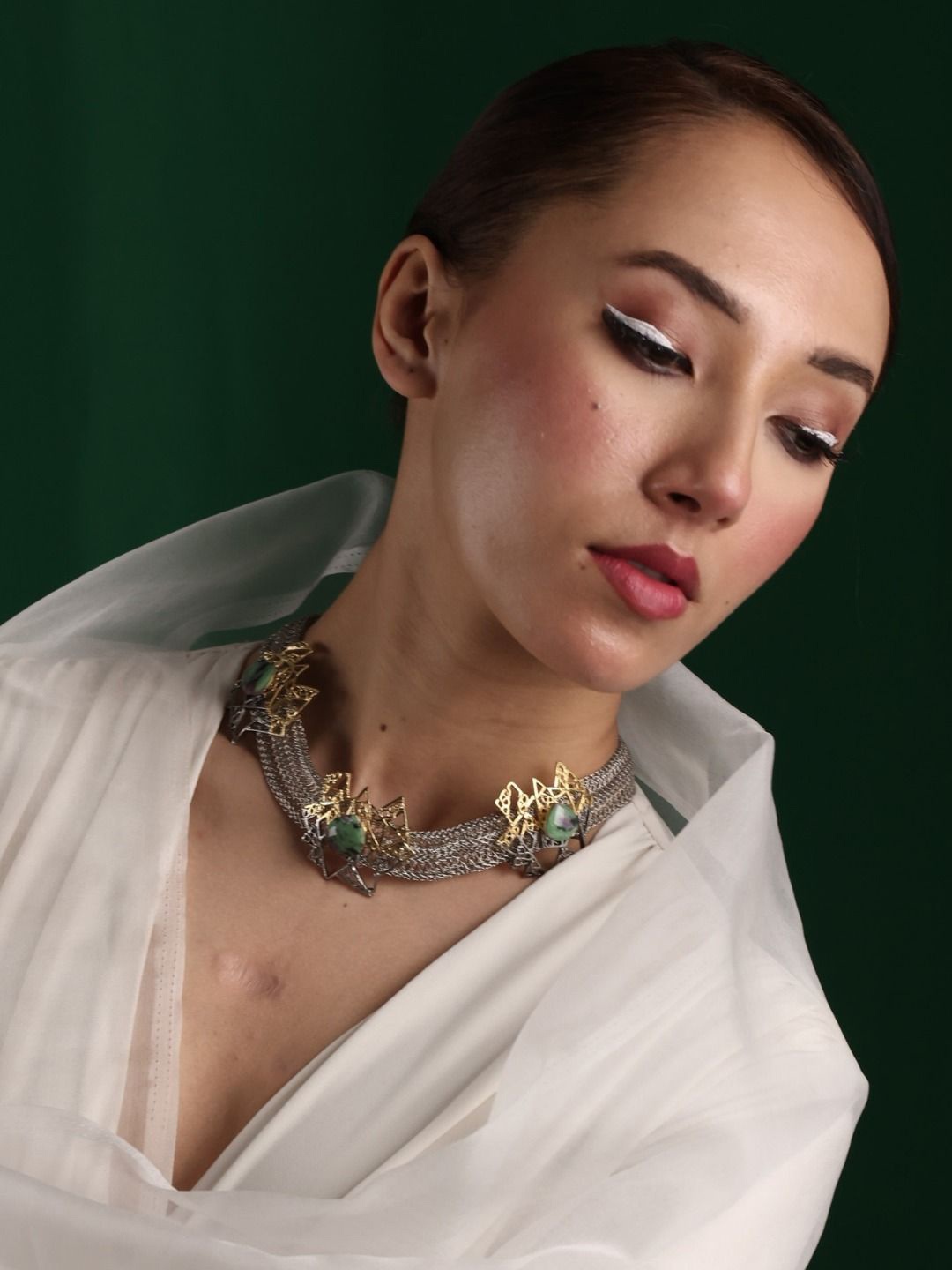 

Trupti Mohta Brass Rhodium-Plated Ruby Zoisite Gemstone Studded Choker Necklace, Silver