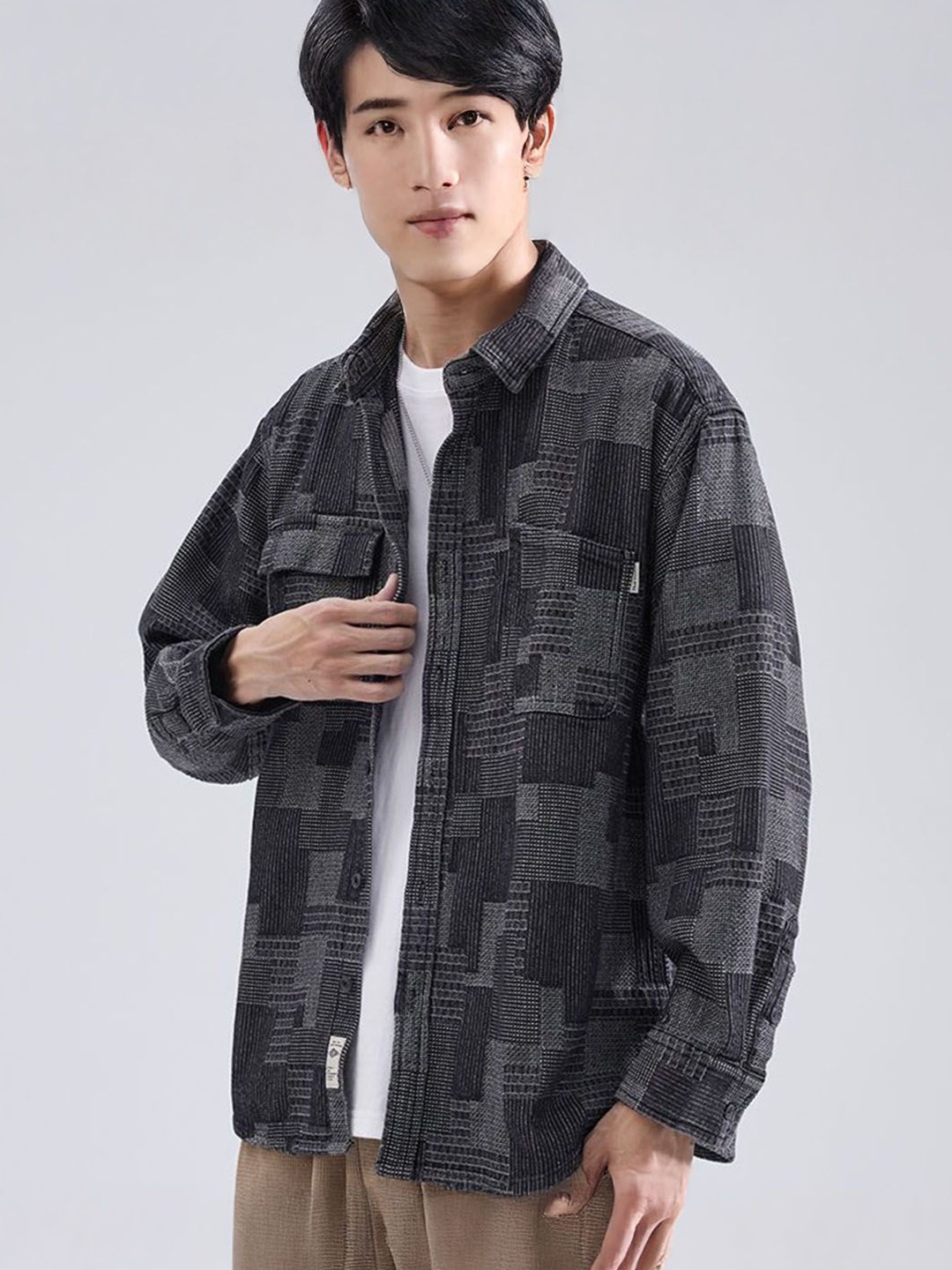 

StyleCast Men Spread Collar Abstract Printed Casual Shirt, Grey