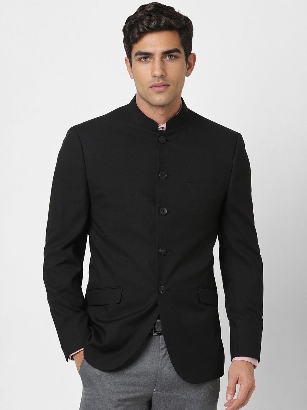 

Van Heusen Mandarin Collar Long Sleeves Single Vent Slim Fit Bandhgala Blazer, Black