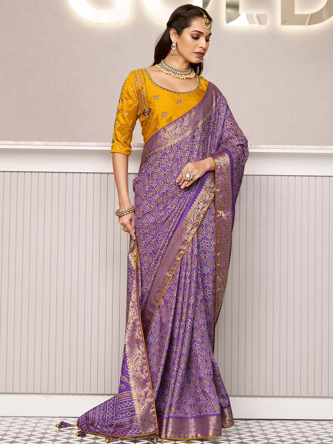 

A.V.M. SILK MILLS Zari Pure Crepe Bandhani Saree, Lavender