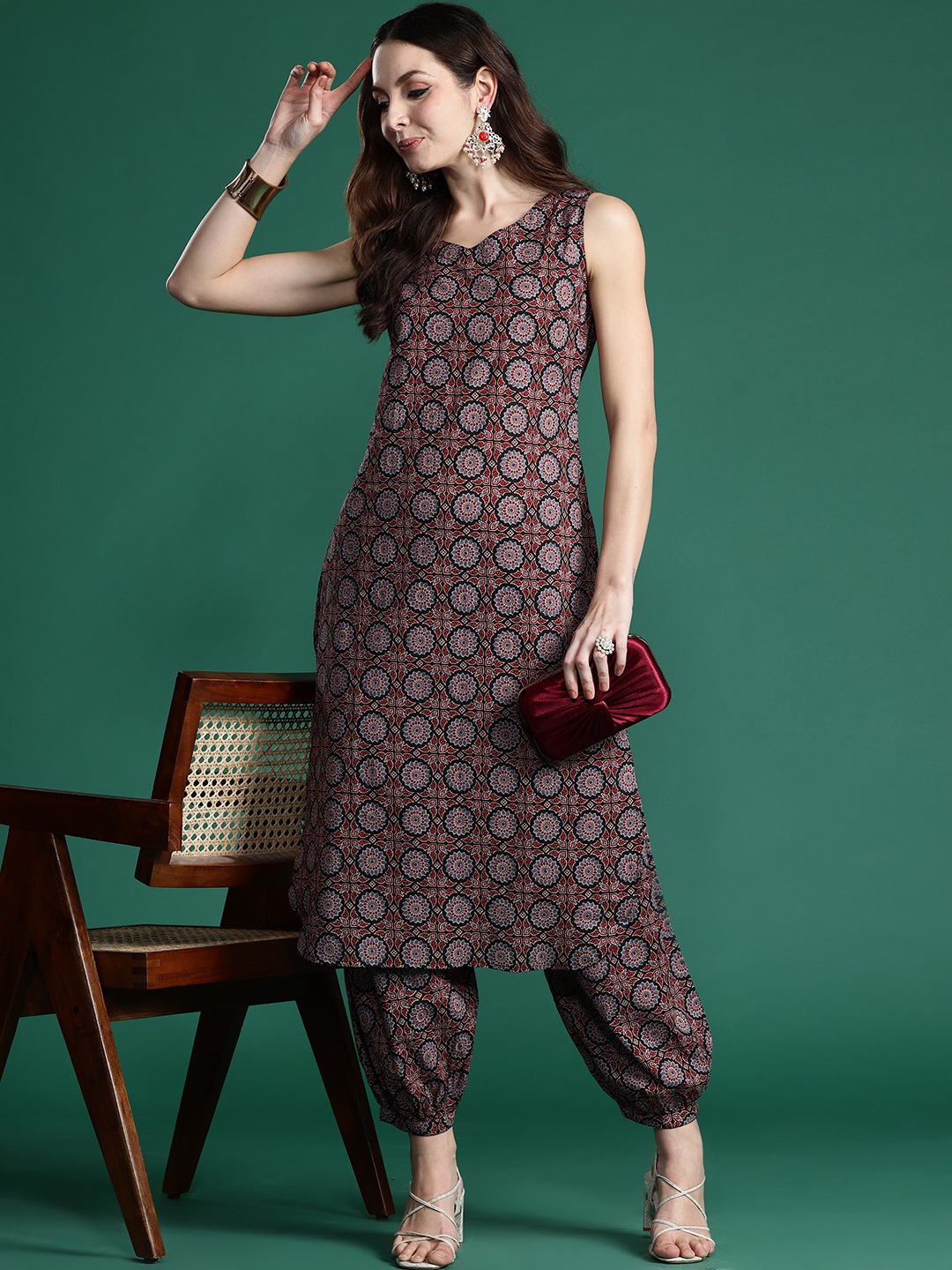 

Indo Era Ajrakh Printed Regular Pure Cotton Kurta with Salwar, Black