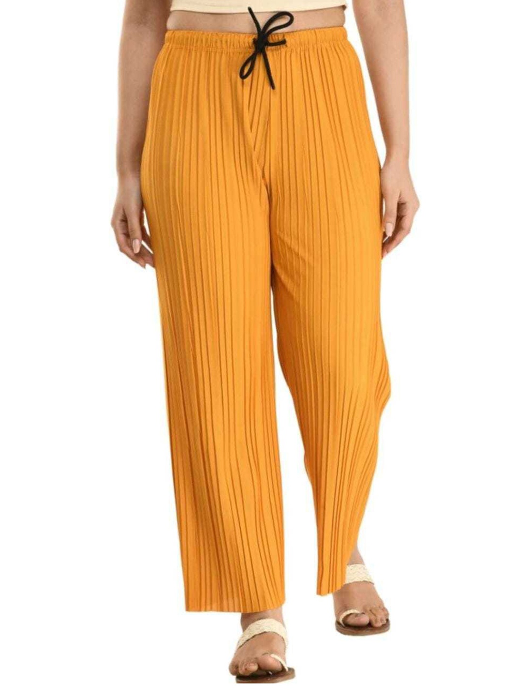 

Purser Women Pleated Regular Fit Mid-Rise Culottes, Yellow