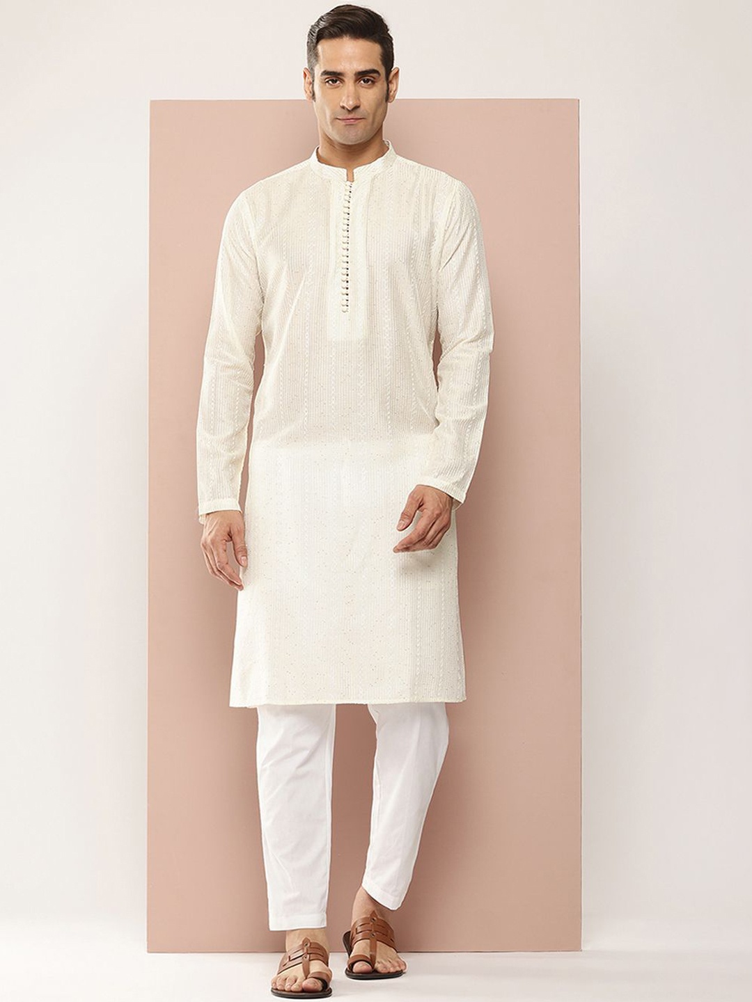 

See Designs Geometric Embroidered Mandarin Collar Sequinned Chanderi Silk Straight Kurta, Off white