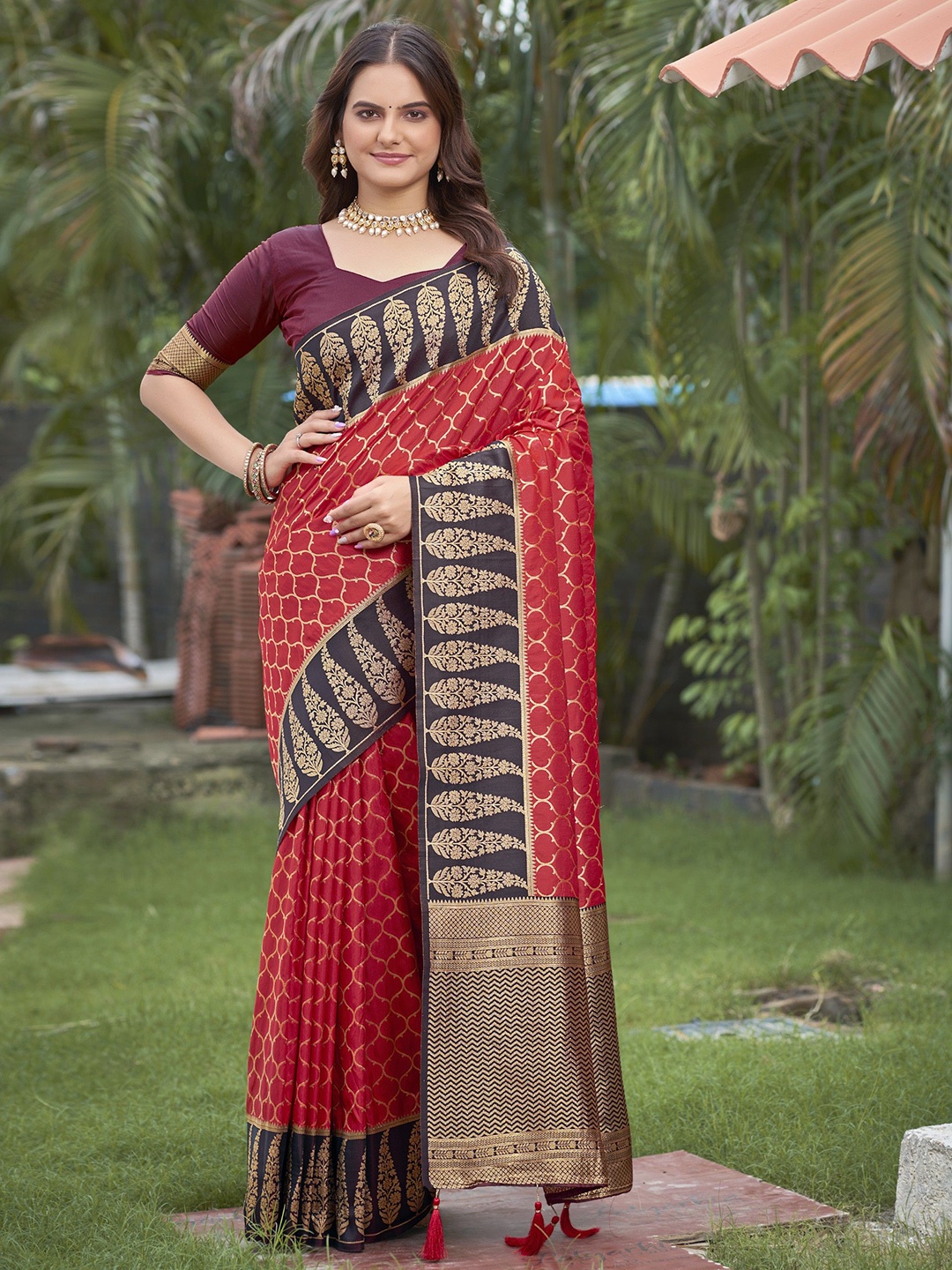 

SAREETHNIC Woven Design Zari Pure Silk Banarasi Saree, Red