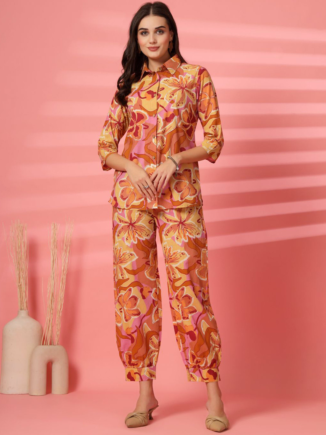 

SUBAGI FASHION Floral Printed Shirt Collar Straight Pure Cotton Kurta With Trousers, Orange