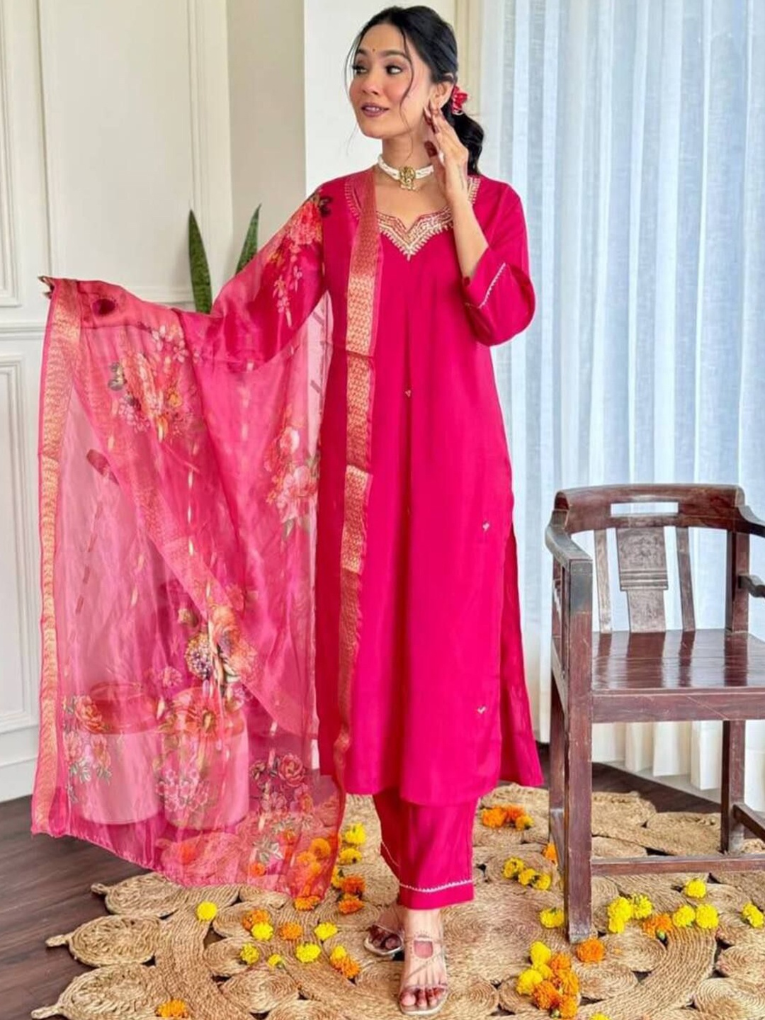 

REALLTREND Embroidered Thread Work Notch Neck Kurta With Trousers & Dupatta, Pink