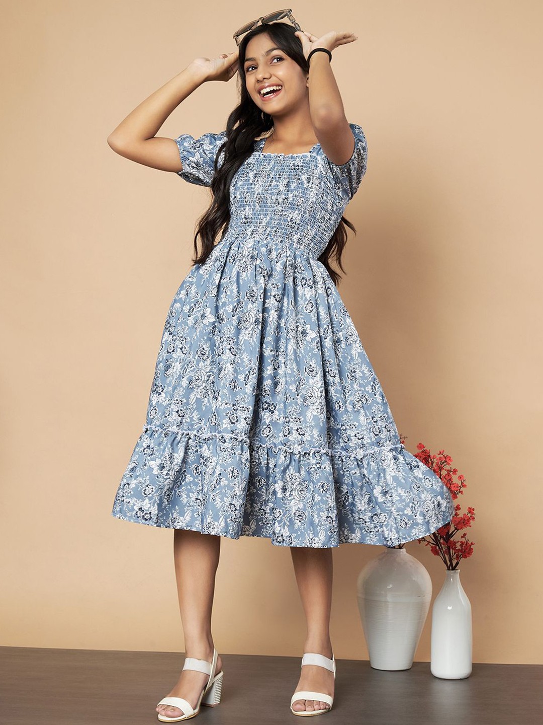 

ZWERLON Girls Floral Printed Smocked Detail Fit & Flare Dress, Navy blue